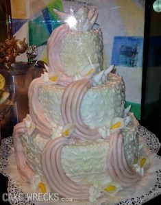 Seriously those tubular decorations can't be icing. I mean they look like ham, bacon, or some other meat. It's disgusting.