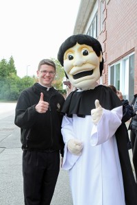 Don't get me wrong, I could see why Providence College would go with calling themselves the Friars since it's a Dominican school. Yet, there's just something about Friar Dom's hollow eyes and grimacing smile that's kind of unsettling. He kind of seems less like an austere, fear-inspiring religious figure, and more like the Angel of Death himself.