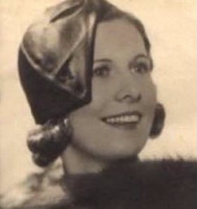 Mae Capone was Al Capone's beautiful wife and mother to his son. Yet, since she was a private person, there's very little else that's known about her. Still, Al knew how to pick em' didn't he?