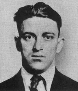 Not a bad looking guy here despite having the nickname of "Hymie." Still, was said to be no guy to mess with since he shot his own brother, threatened photographers, and chased after US marshals as well as sued the police over stolen shirts. Won't be North Side Gang leader for long though.