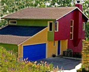 Looks like the paint fumes really seem to get to the painters in this case. You know how inhaling paint could make you see certain things.