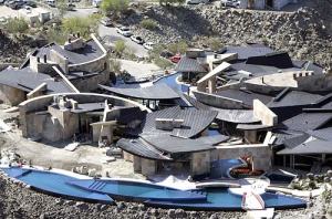 Now I can't tell the difference between this house and large pile of scrap metal. How would anyone want to entertain at this seeming pile of junk?