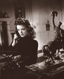 simone-cat-people-800