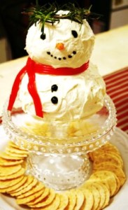 I don't know about you, but this snowman seems to remind me of a Roman emperor. Maybe it's the wreath.