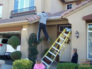 Okay, now I understand why my dad doesn't put up Christmas lights. Also, kids, can't you just help your daddy and hold up the ladder? I'm sure he'll appreciate it.