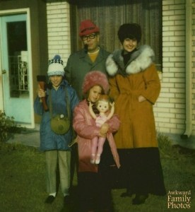 Holy shit, that's Stephen King with his family. Certainly explains a lot there. Nevertheless, hope he's not writing The Shining at this point.