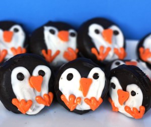 Maybe penguins have nothing to do with Christmas, but hey, I'll eat one of these. Also, who can't resist penguins?