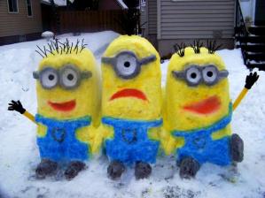 Of course, minons make rather easy snow sculptures and they're in color, too. Still, these are minions nobody could ever resist.
