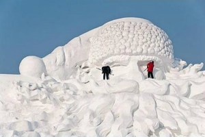 Just try sitting on that guy's lap and telling him what you'd want for Christmas. Then again, it's probably better if you sit on this Santa's hand.