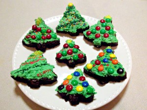Now these make a wonderful edition to any Christmas dessert platter. Still, no two of these brownies are alike if you know what I mean. Also, I would have a hard time resisting these treats as well.