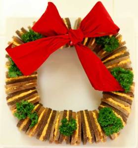 Now this wreath can use some more parsley. Actually a lot more parsley. Yet, you need to see the sandwiches which I think are basically made from melted cheese and whole wheat bread.