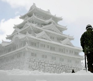 Yes, Japan has medieval castles, which were built by the daimyo warlords during their period of upheaval. They may not look like the ones you see in Europe but they're castles nonetheless.
