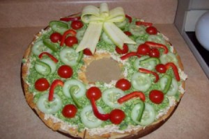 Now this pizza makes a very colorful wreath I'm sure your family will love, once they get past the veggies that is.