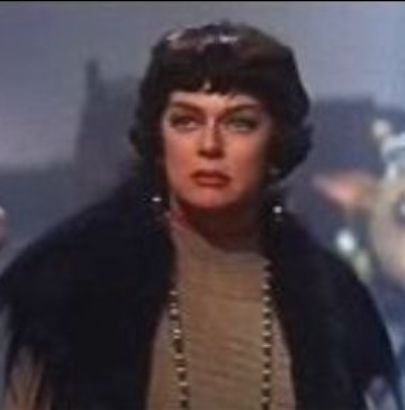 Rosalind_Russell_in_Gypsy_trailer