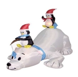 Still, we have to acknowledge that penguins don't live in the North Pole and even if they did, they'd certainly not get along with polar bears. In fact, the polar bear would certainly eat them.