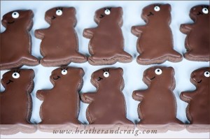 Now these are just so cute. Wonder where they could get those groundhog cookie cutters. Still, would be a shame seeing them get run over by a car, wouldn't it?