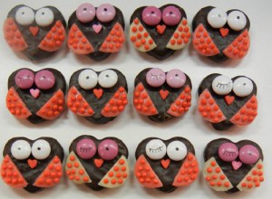 Of course,  some of these owls wink while others have purplish eyes. Then again, these could just be birds for all I know. Still, adorable.