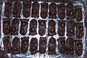 Now these groundhogs sure are cute. However, I think that Almond Joy bars are disgusting since they're filled with coconut. Then again, these could be peanut cookies with nuts on top of them.