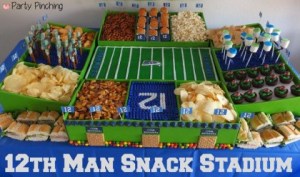 This one even has cookie versions of its key players on the team. Of course, they all look the same though. Still, they're the most recent Super Bowl Champions who beat the Denver Broncos last year. Steelers beat their ass in 2006 though.