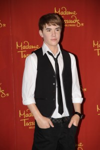 Somehow I can't help looking at this and see how it resembles my cousin at Penn State, which is really insulting to my cousin who really doesn't like Justin Bieber, doesn't have light brown hair, and doesn't even dress like that.