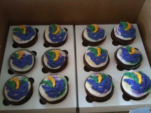 Of course, these purple masks and feathers are made from icing while the cupcake is covered with white icing and sugar. Guaranteed to make some people give up their New Year's Resolutions for Lent.