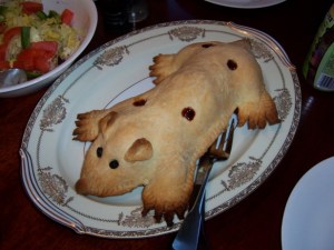 I call this a tart because it seems like it's on a smaller plate. Yet, I'm sure this groundhog looks as if it's been run over or something. Somehow it looks like either a bear or possum.