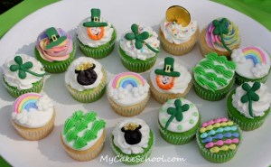 Now these cupcakes would be great for children since they contain leprechauns, four leaf clovers, pots of gold, and rainbows.