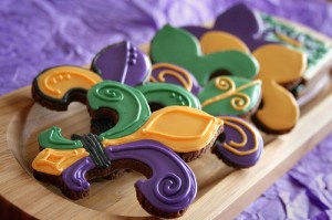 Of course, the Fleur de Lis is a symbol of France and the French royal family in the Bourbon dynasty days. It was even on France's flag until the French Revolution. Still, these cookies look delicious.