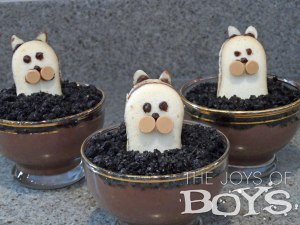 Of course, these groundhogs are made from sandwich cookies, chocolate chips, almonds, peanut butter chips, and icing. Still, the Oreo dirt can also stand in for asphalt. Just saying.