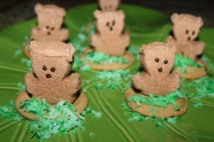 Of course, these sugar covered marshmallow candies are hardly edible stuff. Yet, these cookies look so adorable just the same.