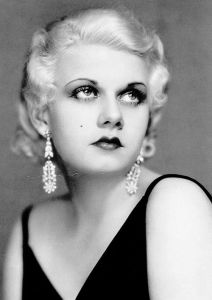 Before Marilyn Monroe, the most famous blonde bombshell was the platinum blonde Jean Harlow known for her quick sassy wit and voice. Sadly, it's said that her platinum blonde dye might've killed her at only 26, which left William Powell devastated since she was the love of his life.