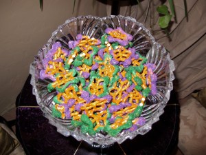 I'm not sure about the significance of stars on Mardi Gras but I think these pretzels are quite clever. Now where can I get pretzel stars in PA?
