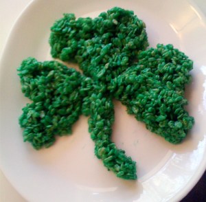 Of course, nobody should ever underestimate the creative potential of marshmallows, Rice Krispies, and food coloring. I mean I've basically had Rice Krispie stuff on almost every treat post.