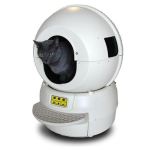 Now a self-cleaning litter box may seem like a great idea. But a self-cleaning litter box that resembles a space capsule? And for $399 from SkyMall? Please.