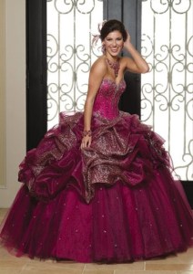 Okay now while everything else is fine, I think the leopard print really makes this dress less than bedazzling to me. I mean no prom princess in her right mind would want to wear a gown with ugly leopard prints on it.