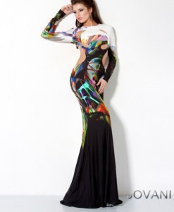 On second thought, Jackson Pollock is a horrible artist. Seriously, why spend an enormous fortune on the kind of paintings your 3 year old can make you for free? Still, this dress is just plain hideous.