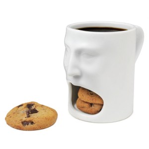 Kind of strange that the mug has a human face with a big mouth. But at least it doesn't devour them. Still, quite a nifty device if I do say so myself.