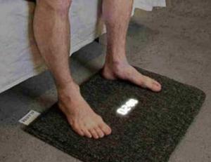 Actually this is an alarm clock rug. Still, I'm not sure if I'd want something that would have to make me step on the snooze button. 