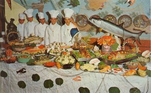 I can see it now, "Buffet Fish Retaliates Against Chefs....No Deaths Reported." Still, that's a huge fish at the table and seems to make the occasion look ridiculous.