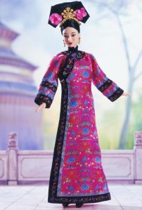Actually she should be Ching Dynasty Princess Barbie. Because her qipao outfit is clearly Manchurian. Chinese robes open in the middle.