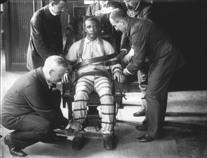 Another popular execution method in the US is the electric chair where a prisoner is strapped to a chair like this and is electrocuted. Let's just say if the electric chair doesn't seem humane on The Green Mile, then it's probably not in real life.