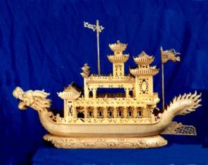 Now this is quite pretty. Wonder what a life size one would look like. Then again, you'd probably not see one in Beijing. Too much pollution.