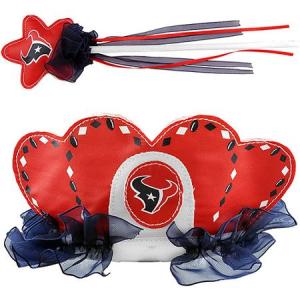 Yeah, I really think that a little girl would want a tiara and wand with her favorite NFL football team. Seriously, even little girls know that Disney is a way better place for princess gear than the NFL.