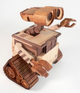 Now this is so cute. Wish they had one of EVE. Of course, I can see why a wood sculpture of that one wouldn't work.