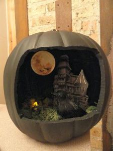 Now the props used in this seem to consist of paper cutouts. And there's only a little bit of light to bring in some eerie atmosphere in this one.