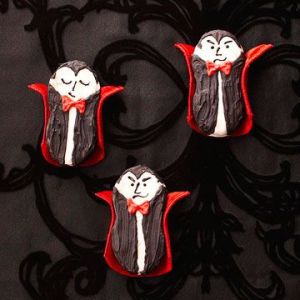 I think these might require those peanut cookies you might get at the grocery store. Wonder what they used for the red cape.