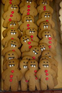 Now I have to admit, vampire gingerbread men is a fantastic idea. Just love the fangs on these. Whoever came up with this idea is a genius.