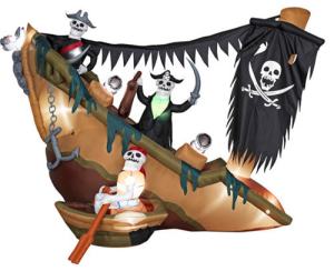 Man, this would look pretty ridiculous if it was on the ground. Then again, it's a ghost ship. So I'm not sure if it's likely to sink at all, even if it's full of holes.