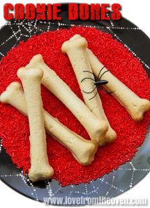 Yes, I had some cookie bones on last year's post but they were covered in white icing. These are not. Then again, real bones aren't really pure white are they?