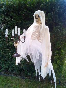 Of course, you might want to keep away from the candles. They might catch fire on something. Still, this is pretty clever.